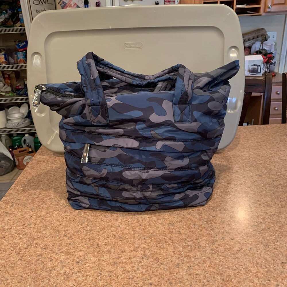 Squared By Sondra Roberts Blue Camo puffer tote Bag and combo NWT